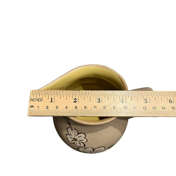 Vintage Pigeon Forge Pottery Dogwood Pitcher Yellow Interior - Picture 7 of 8